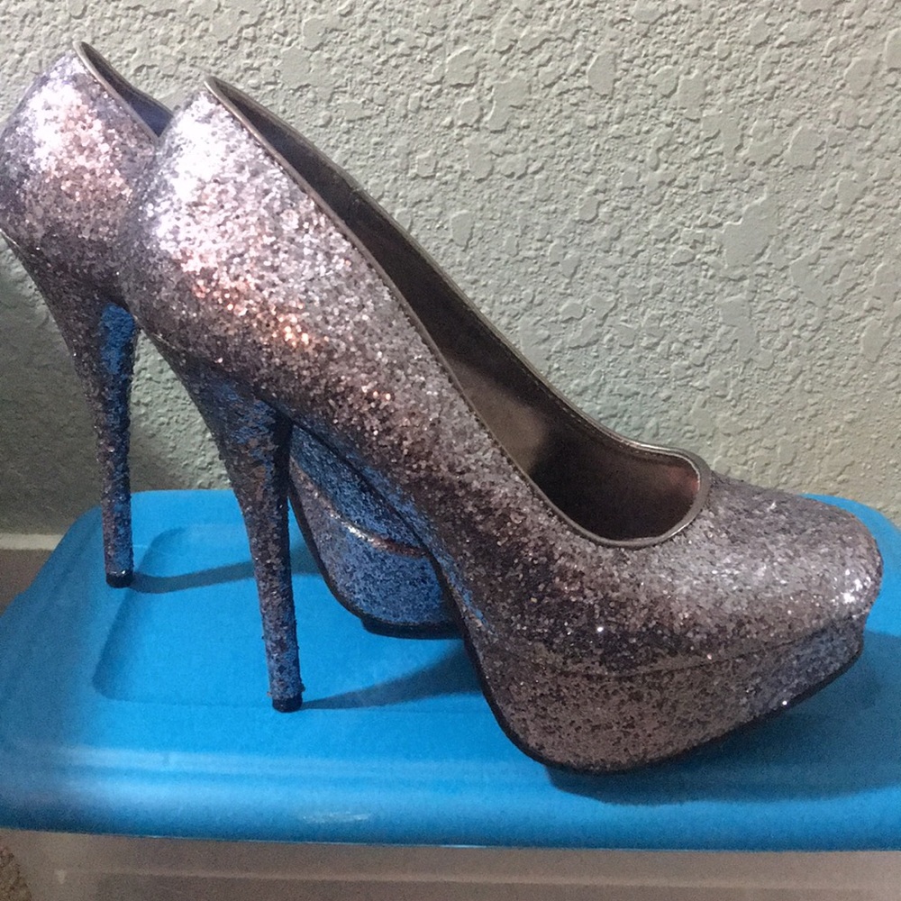 NWOT. Charlotte Russe Silver/Pewter Platform Heels